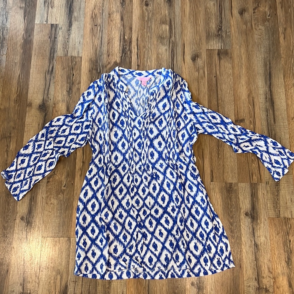 Lilly Pulitzer Blue and White Print Tunic